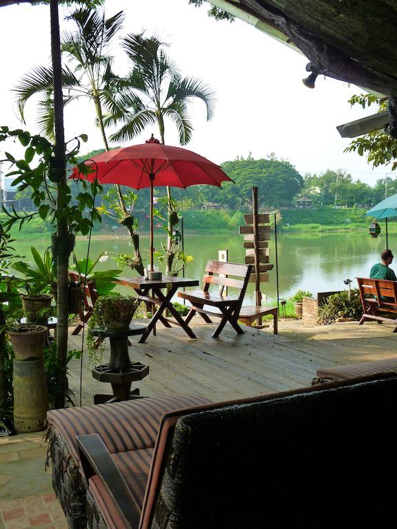 Hollanda Montri Guesthouse Chiang Mai Exterior foto